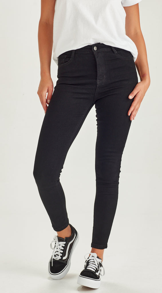 skinny black medium length jean