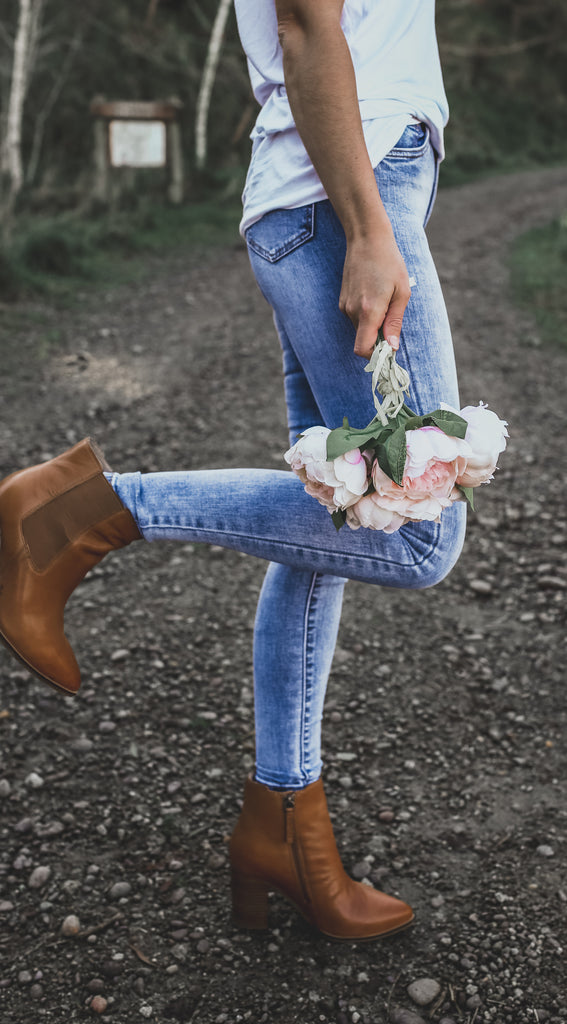 skinny mid length blue jean